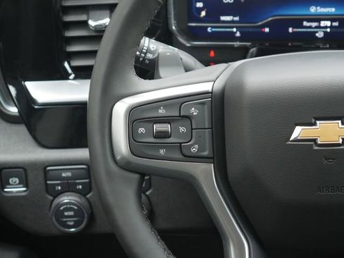 Used 2025 Chevrolet Silverado 1500 LTZ AWD/4WD image 18