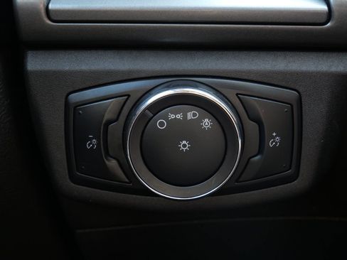 Used 2015 Ford Fusion SE FWD image 17