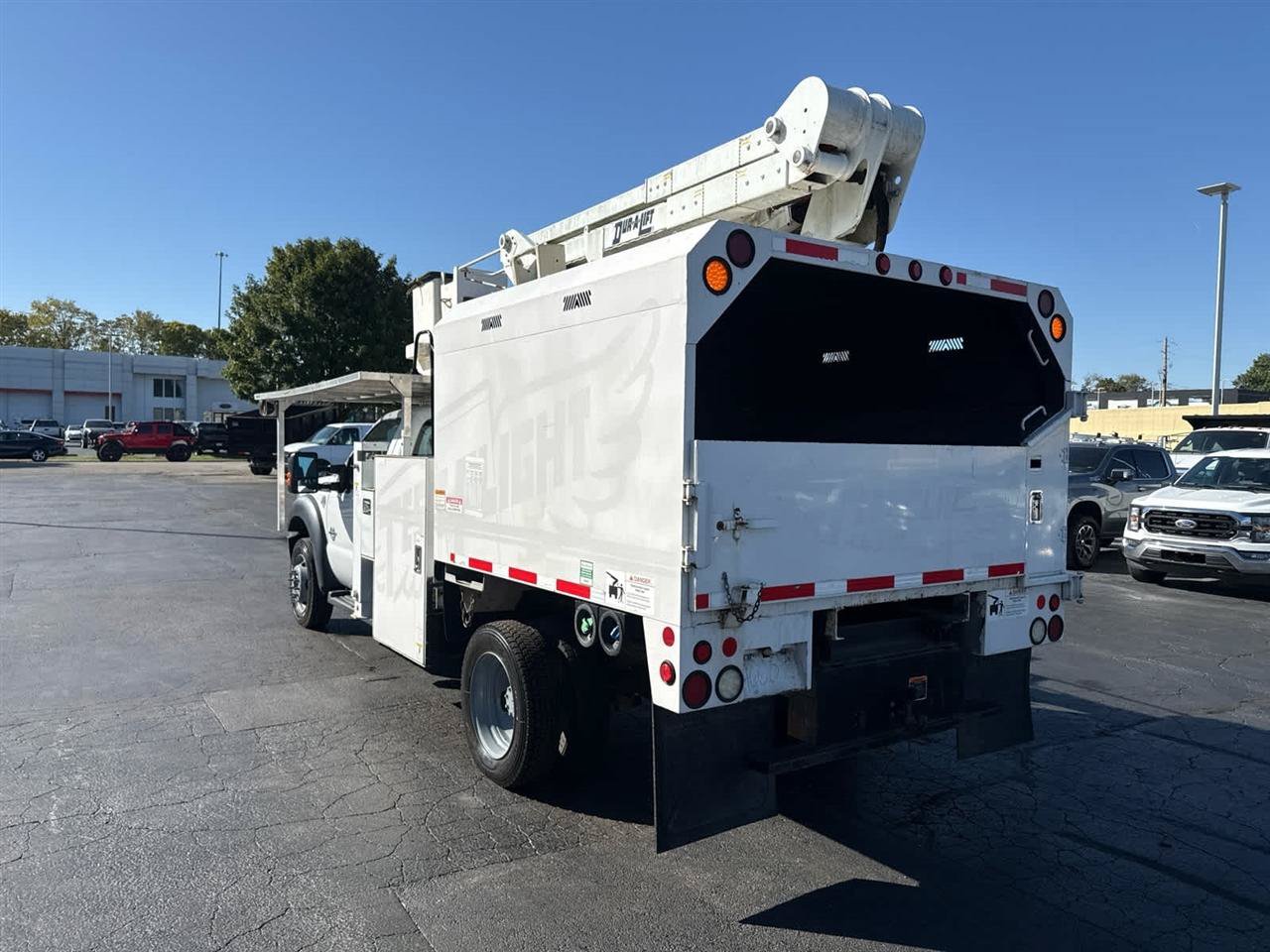 Used 2016 Ford F550 4x4 Regular Cab Super Duty image 3