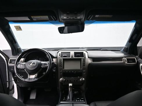 Used 2020 Lexus GX 460 Premium image 32