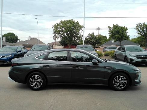Used 2026 Hyundai Sonata Blue FWD image 5