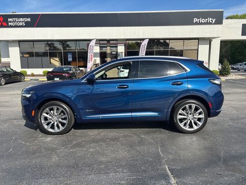 Used 2022 Buick Envision Avenir w/ Technology Package II image 5