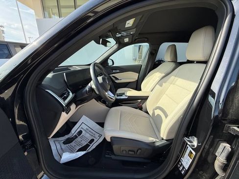 Certified 2025 BMW X1 xDrive28i w/ Technology Package AWD/4WD image 8