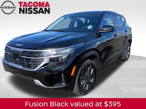 Used 2025 Kia Seltos LX image 1