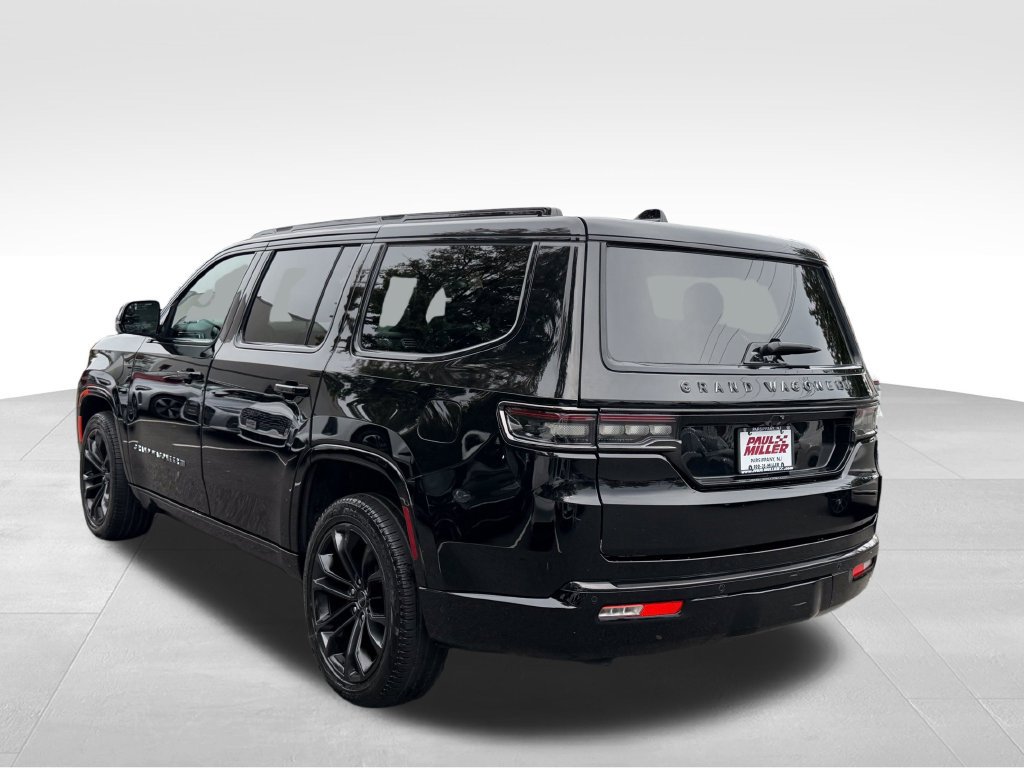 Used 2024 Jeep Grand Wagoneer Series II Obsidian w/ Quick Order Packagew 28T AWD/4WD image 5