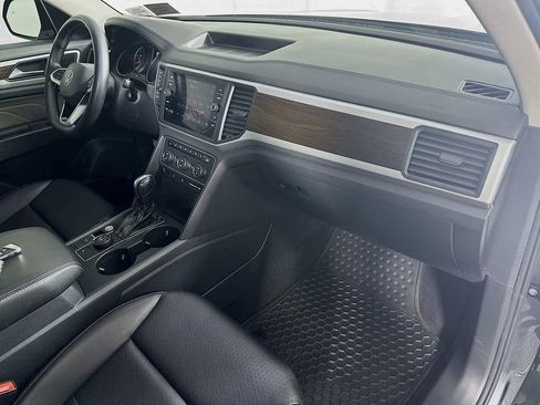 Used 2021 Volkswagen Atlas SE image 29