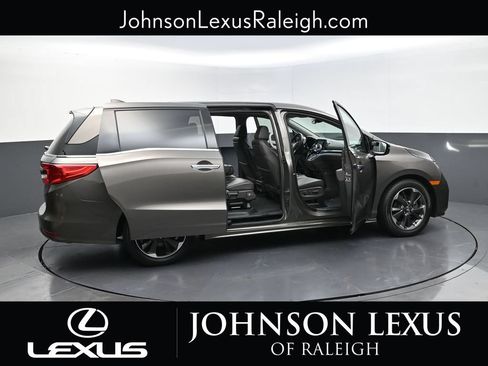 Used 2022 Honda Odyssey Elite image 23