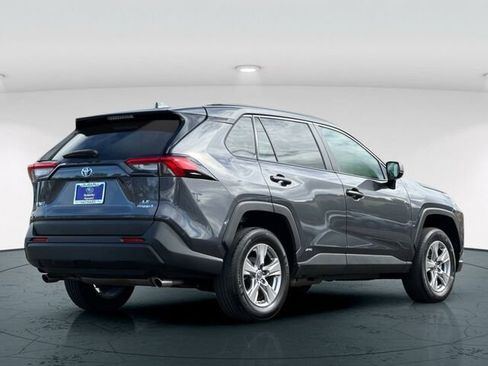 Used 2024 Toyota RAV4 LE image 6