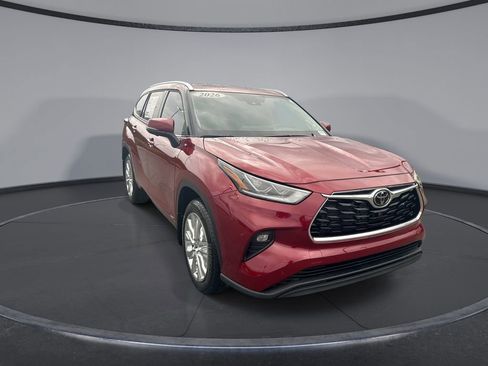 Used 2026 Toyota Highlander Limited AWD/4WD image 12