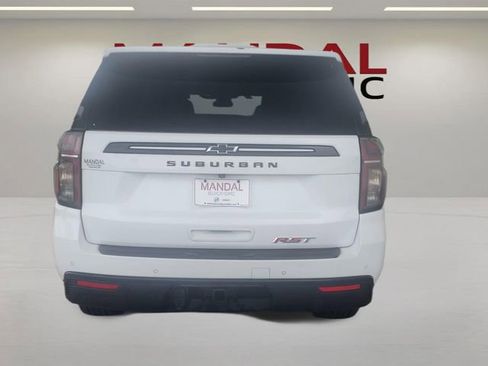 Used 2024 Chevrolet Suburban RST RWD image 9