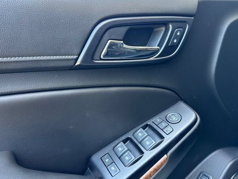 Used 2018 Chevrolet Tahoe Premier AWD/4WD image 12