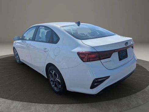 Used 2020 Kia Forte LXS FWD image 4
