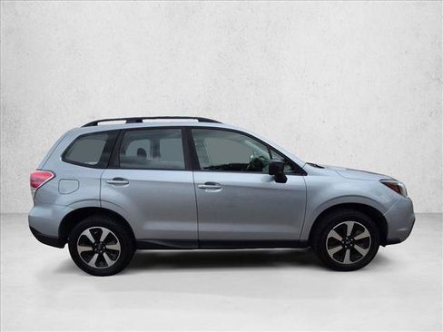 Used 2018 Subaru Forester 2.5i w/ Alloy Wheel Package AWD/4WD image 4