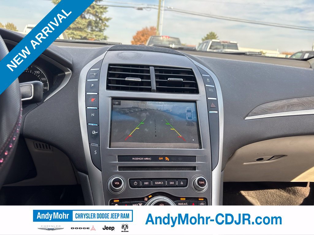 Used 2018 Lincoln MKZ Select w/ Select Plus Package FWD image 11