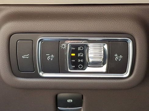 Used 2025 Lincoln Nautilus Black Label AWD/4WD image 24