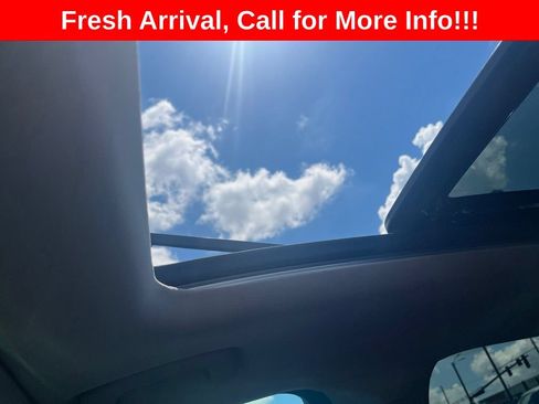 Used 2018 GMC Terrain Denali w/ Driver Alert Package II AWD/4WD image 8