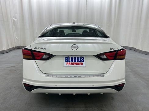 Used 2023 Nissan Altima 2.5 SV FWD image 5