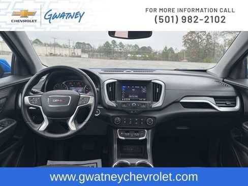 Used 2024 GMC Terrain SLE image 23