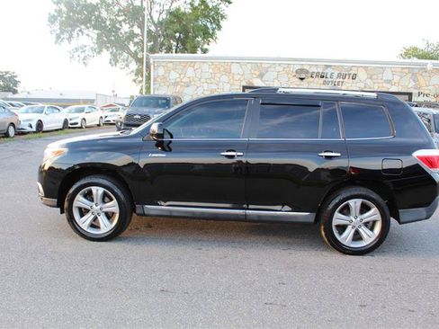 Used 2012 Toyota Highlander Limited w/ Tow Pkg AWD/4WD image 4