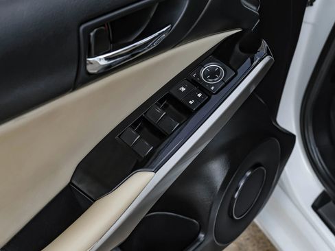 Used 2015 Lexus IS 250 w/ Navigation System Package RWD image 44