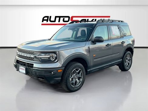 Used 2023 Ford Bronco Sport Badlands image 3