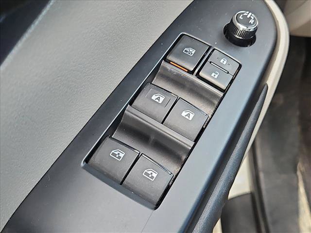 Used 2015 Toyota Highlander XLE FWD image 12
