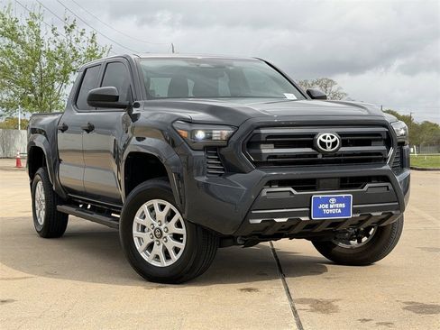 Used 2024 Toyota Tacoma SR image 2