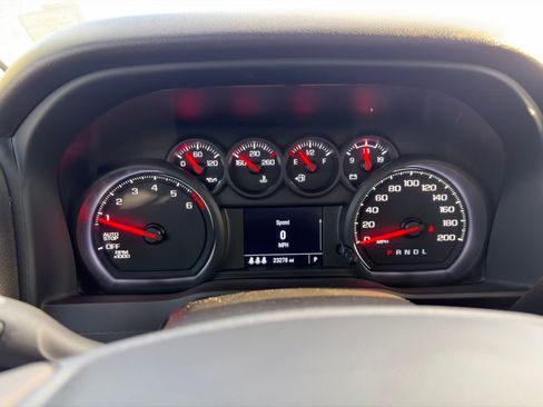 Used 2024 Chevrolet Silverado 1500 Custom image 19