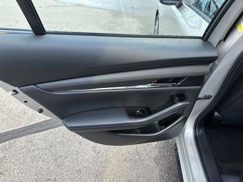 Used 2025 MAZDA MAZDA3 s image 17