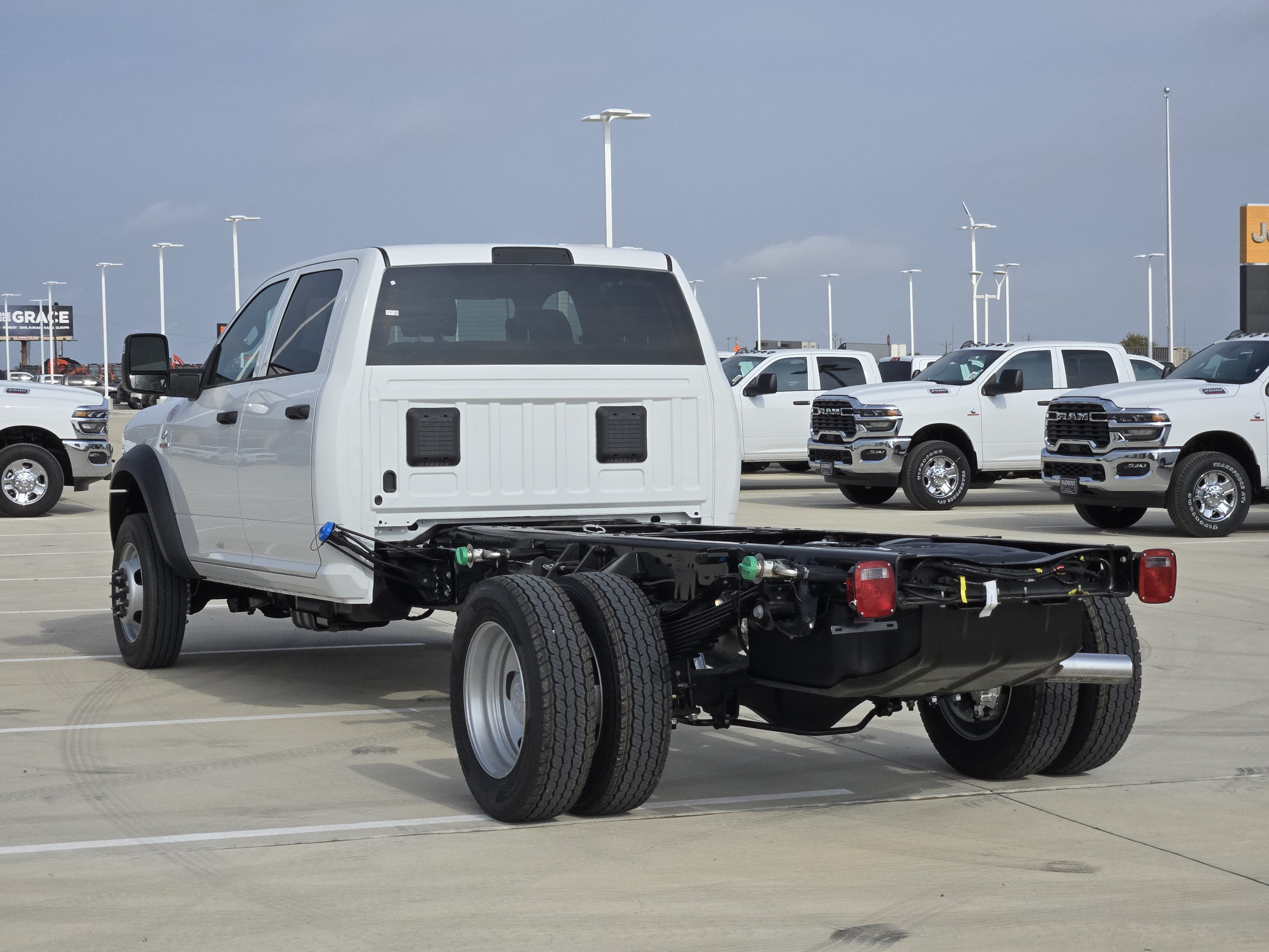 New 2026 RAM 5500 Tradesman w/ Chrome Appearance Group AWD/4WD image 3