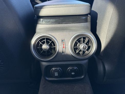 Used 2022 Kia Stinger GT-Line image 24