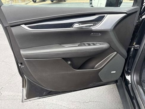 Used 2024 Cadillac XT5 Premium Luxury AWD/4WD image 9