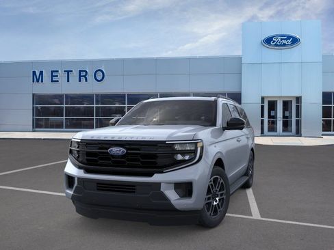 New 2026 Ford Expedition Active AWD/4WD image 3
