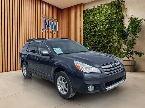 Used 2014 Subaru Outback 2.5i Limited image 1