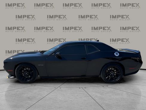 Used 2021 Dodge Challenger R/T w/ Plus Package image 2
