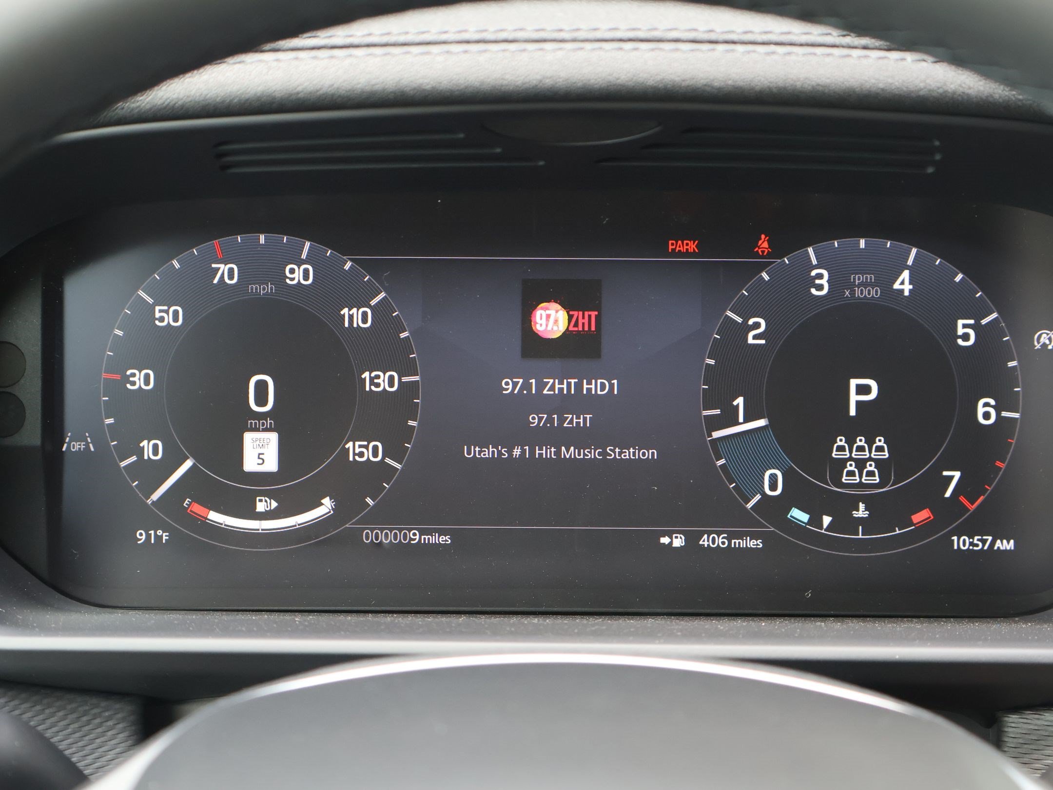 New 2026 Land Rover Discovery Dynamic SE AWD/4WD image 14