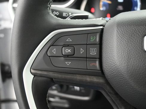 New 2025 Jeep Grand Cherokee Limited w/ Trailer Tow Package image 33