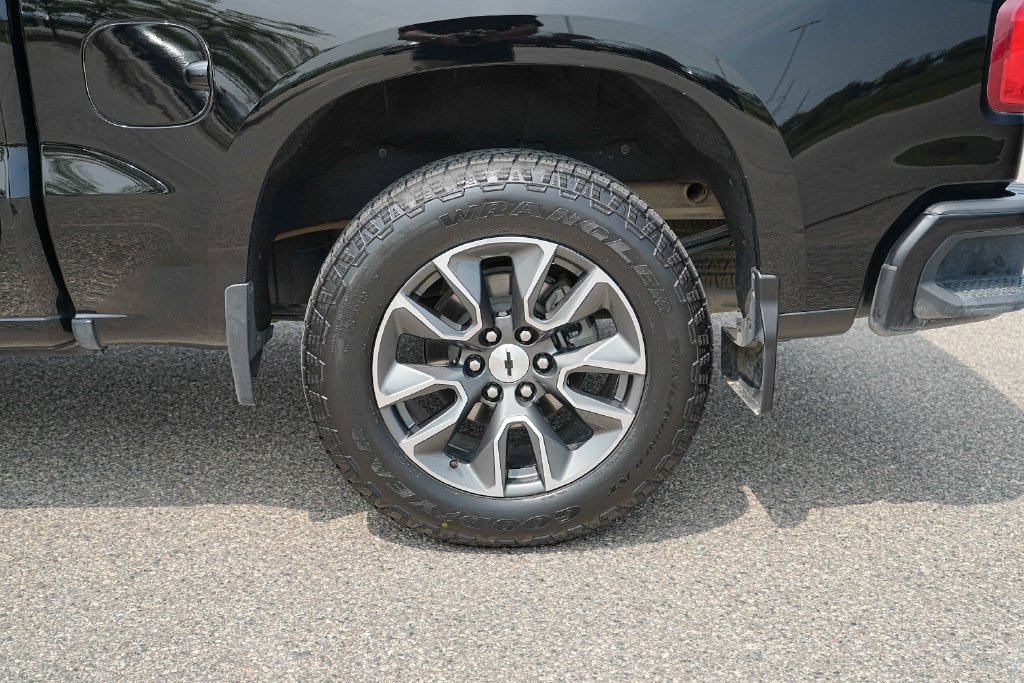 Used 2024 Chevrolet Silverado 1500 RST AWD/4WD image 14