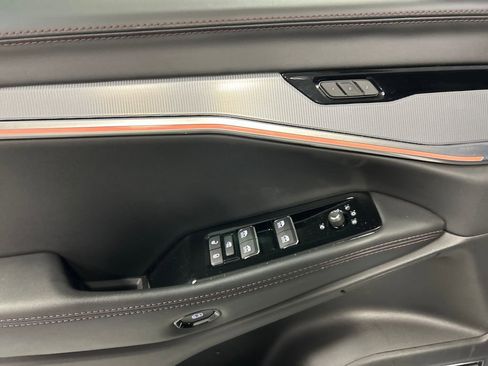 Used 2024 Jeep Wagoneer Launch Edition image 14