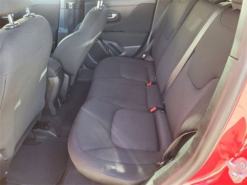 Used 2020 Jeep Renegade Sport w/ Sport Appearance Group image 24