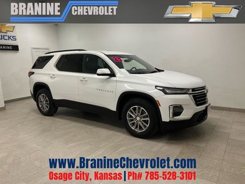 Used 2023 Chevrolet Traverse LT FWD image 1