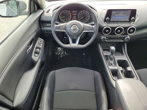 Certified 2021 Nissan Sentra S image 17