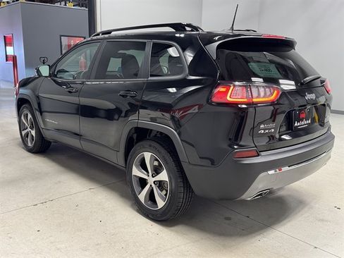 Used 2022 Jeep Cherokee Limited AWD/4WD image 5