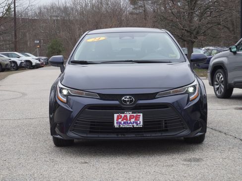 Used 2024 Toyota Corolla LE FWD image 2