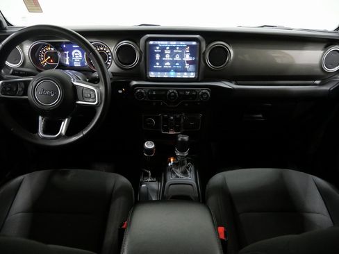 Used 2023 Jeep Gladiator Overland image 13