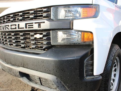 Used 2019 Chevrolet Silverado 1500 W/T w/ Trailering Package image 4