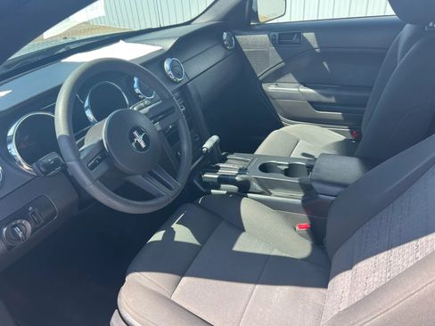 Used 2006 Ford Mustang Coupe RWD image 12