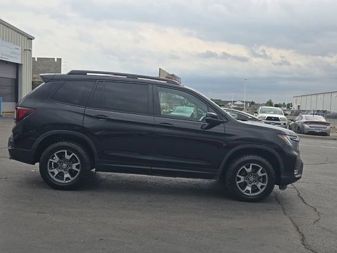 Used 2023 Honda Passport TrailSport image 8