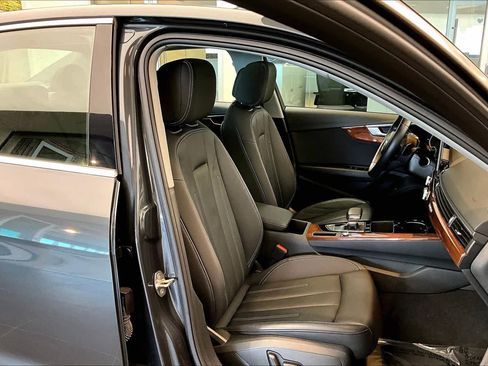 Used 2022 Audi A4 2.0T Premium w/ Convenience Package image 8