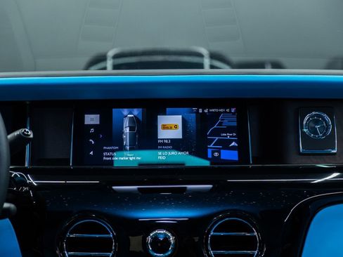 Used 2025 Rolls-Royce Phantom Sedan image 61